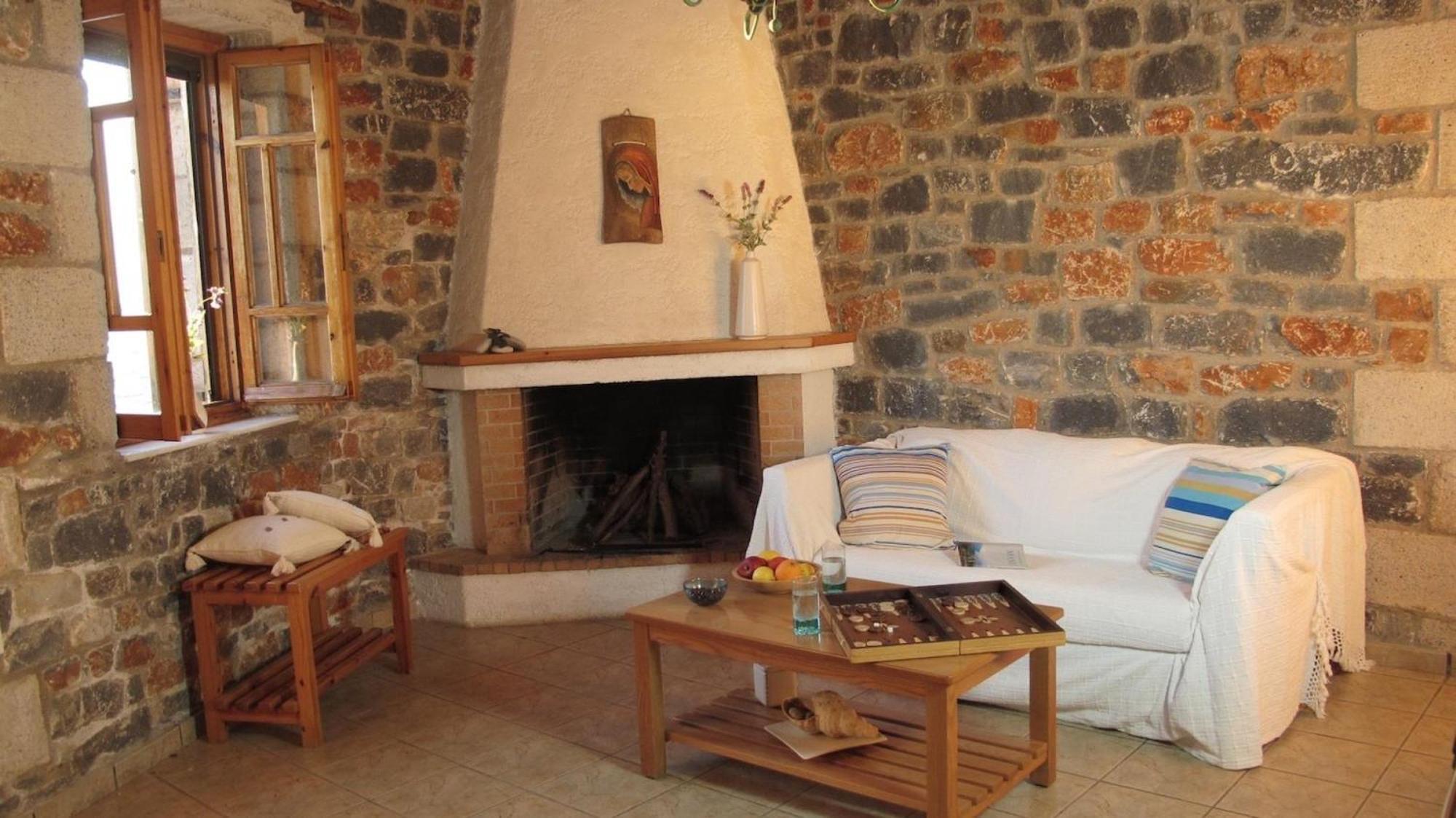 Mani Apartments Agios Nikolaos  Buitenkant foto