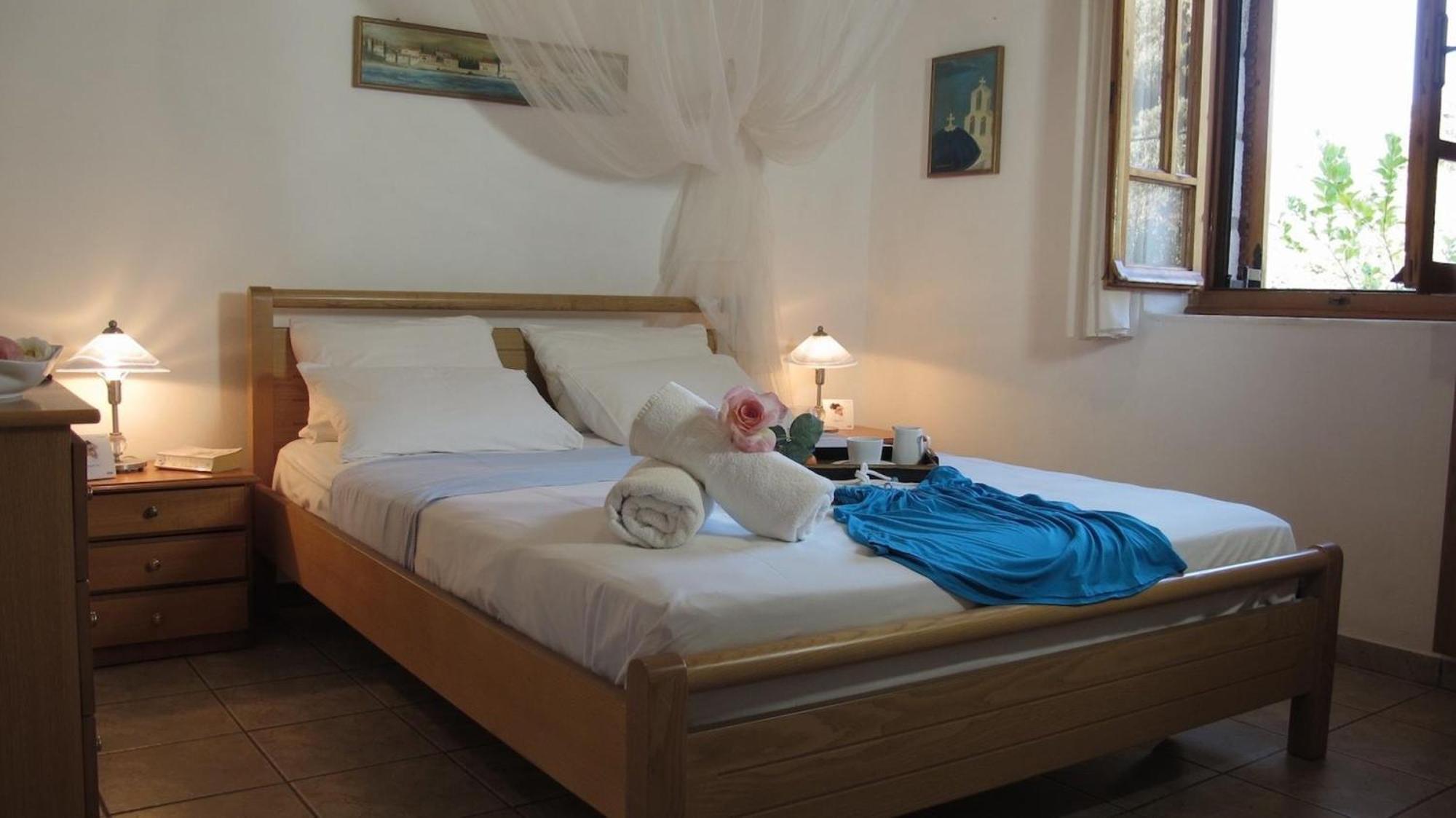 Mani Apartments Agios Nikolaos  Buitenkant foto