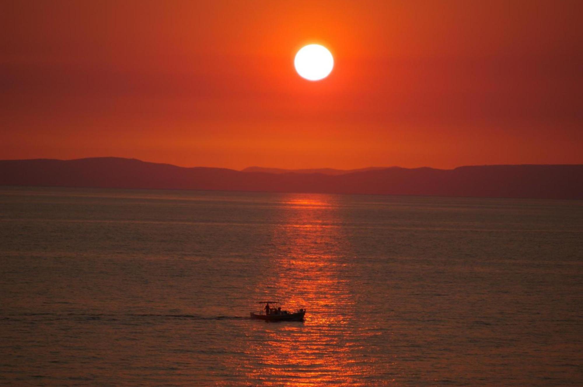 Mani Apartments Suites Agios Nikolaos  Buitenkant foto